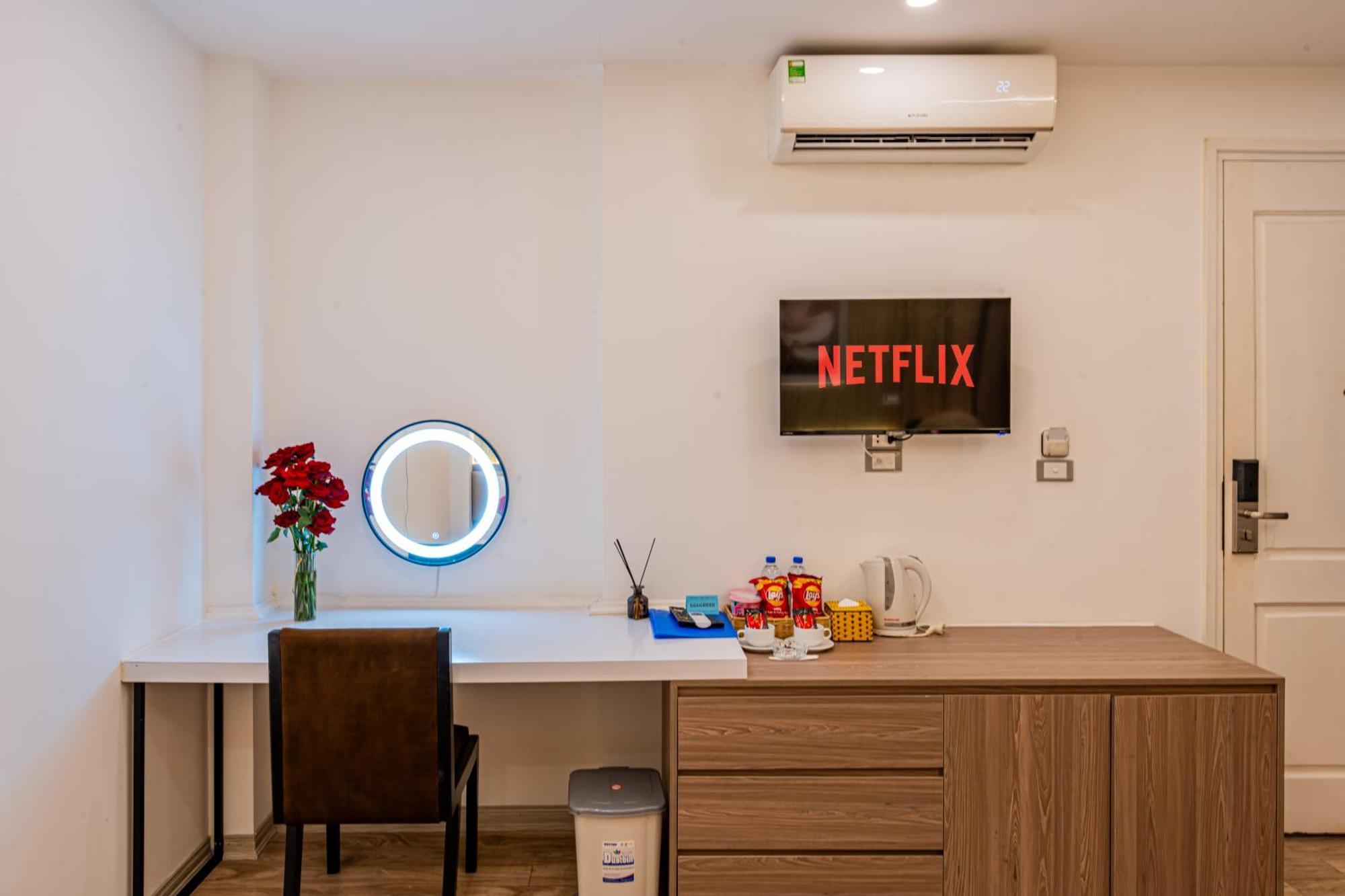 Moon Hotel 26 Do Quang Hanoi Bagian luar foto