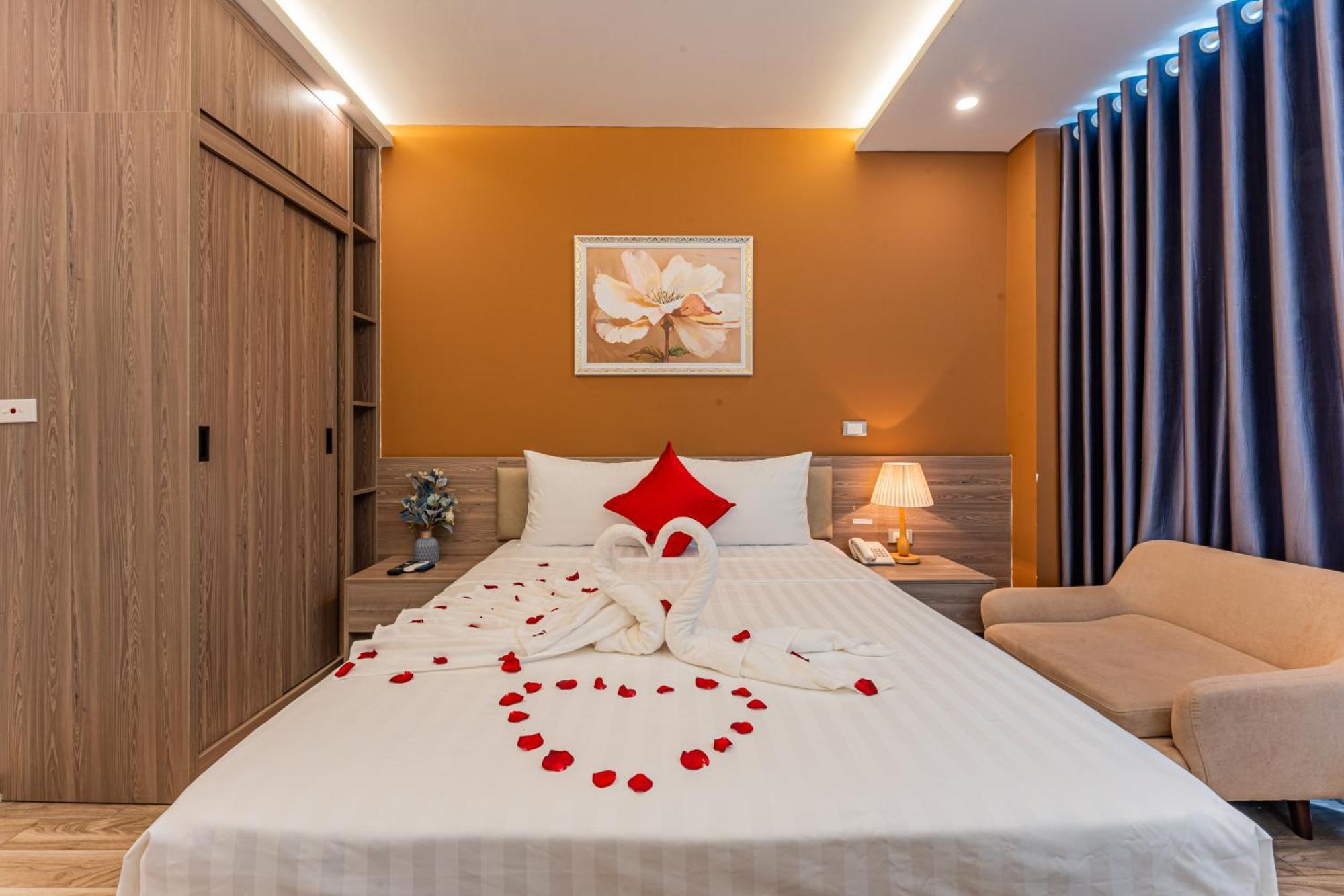 Moon Hotel 26 Do Quang Hanoi Bagian luar foto