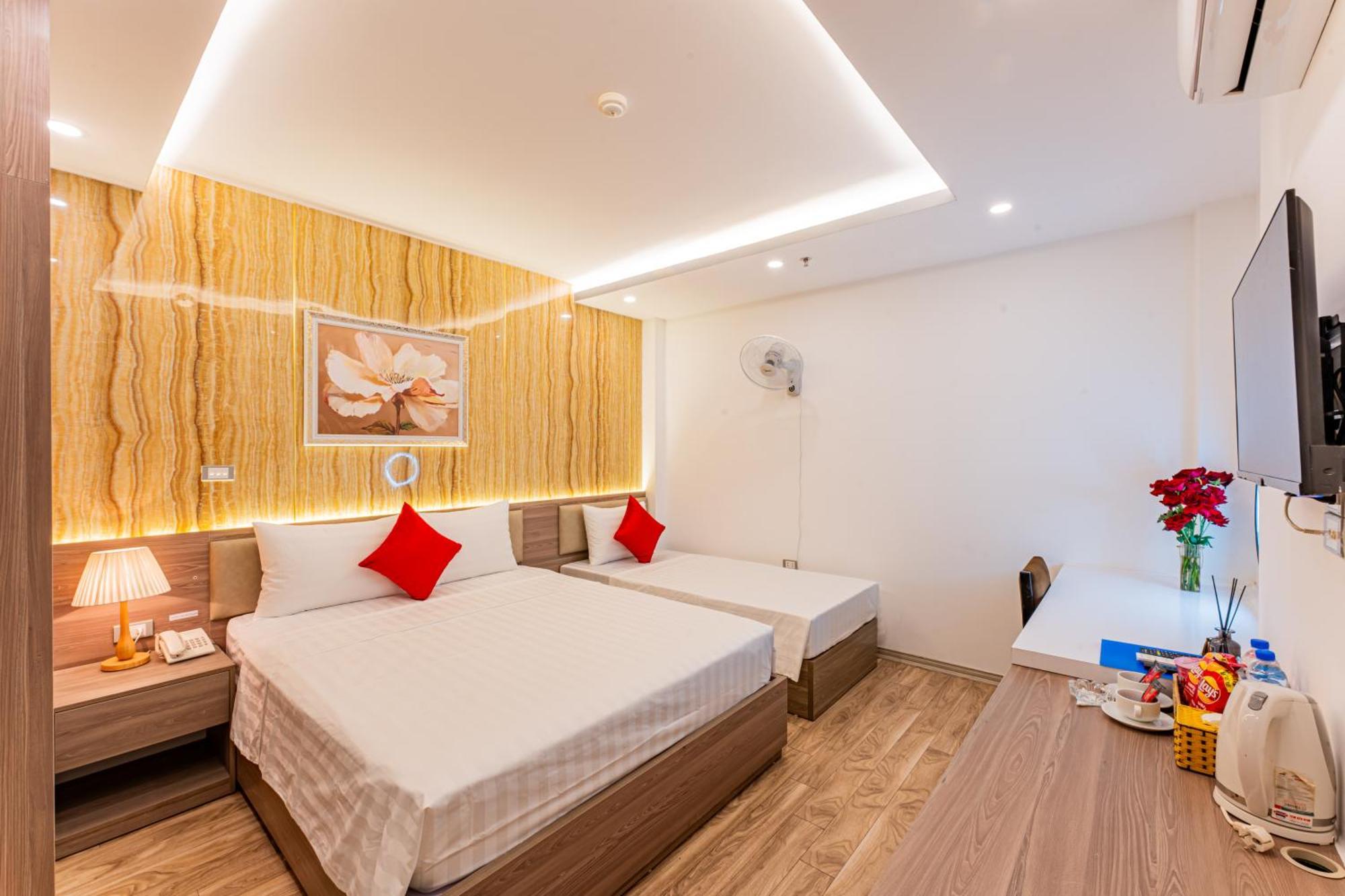 Moon Hotel 26 Do Quang Hanoi Bagian luar foto